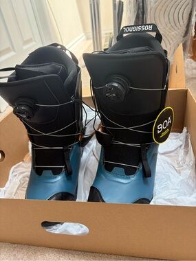Rossignol Mens 8.5 Teal and Black BOA Snowboard Boots